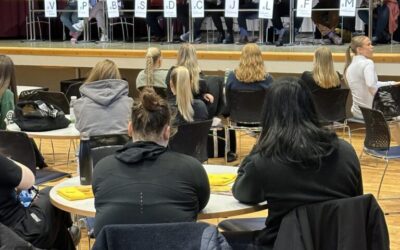 Framboðsfundur fyrir Skuggakosningar